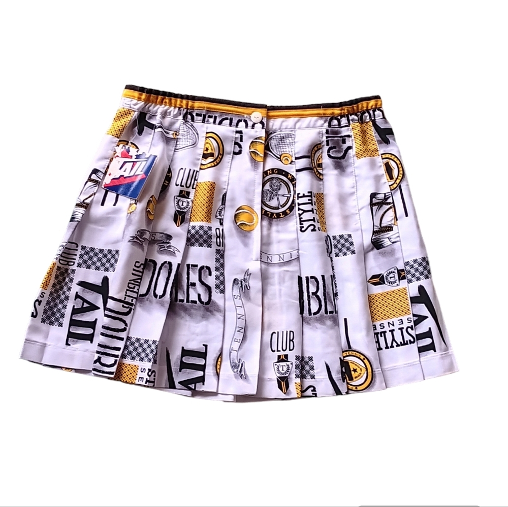 - PLEATED GRAPHIC TENNIS SKIRT NWT - Picture 2 of 9